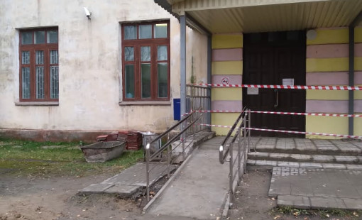 Перила и поручень на крыльце из нержавеющей стали